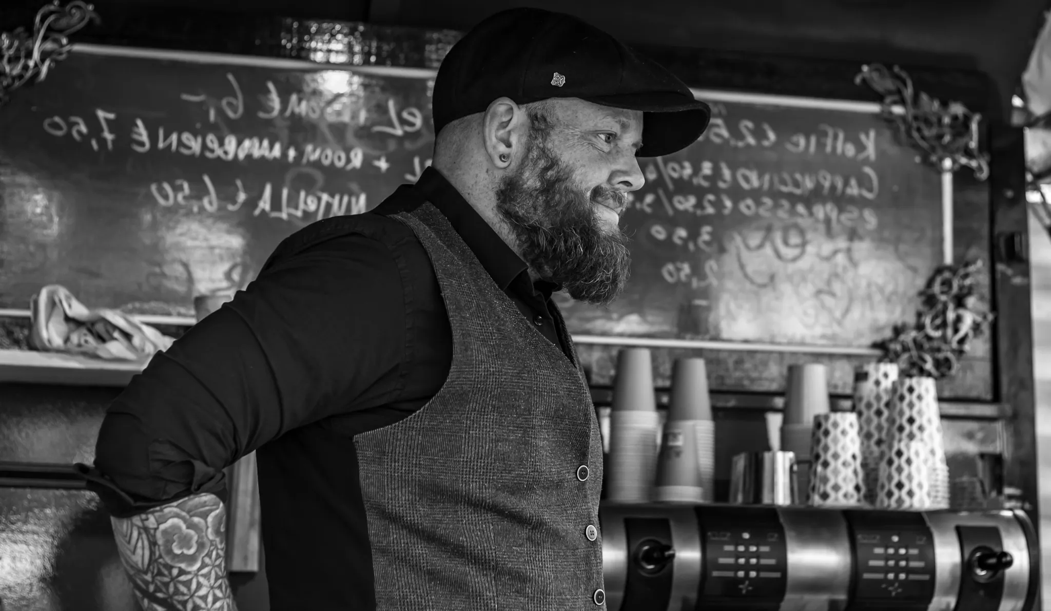 Peaky Blinders themafeest organiseren: zo breng je de jaren '20 sfeer tot leven